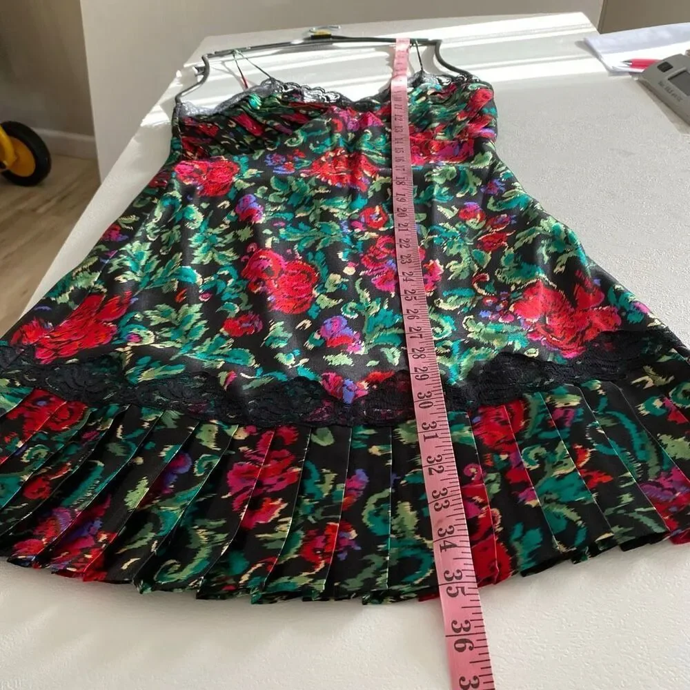 Victoria’s Secret Floral Slip Dress Lace Trim Mini Pleated Hem Size S
